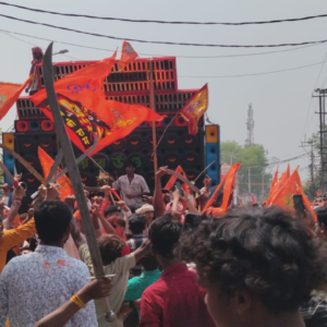 হাইকোর্টের নির্দেশকে ‘বুড়ো আঙুল’! বীরভূমে রামনবমীর মিছিলে অস্ত্রের আস্ফালন, কোথায় ছিল পুলিশ? হাইকোর্টের নির্দেশকে ‘বুড়ো আঙুল’! বীরভূমে রামনবমীর মিছিলে অস্ত্রের আস্ফালন, কোথায় ছিল পুলিশ?