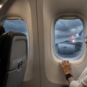 শেষ মুহূর্তে মতবদল মমতার! সড়কপথ বাতিল করে কেন বিমানেই অন্ডাল যাচ্ছেন মুখ্যমন্ত্রী?