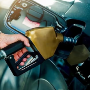 জ্বালানি সংকটে মোদী সরকারের মাস্টারস্ট্রোক! পেট্রোল-ডিজেলে ১০ টাকা আবগারি শুল্ক কমাল কেন্দ্র