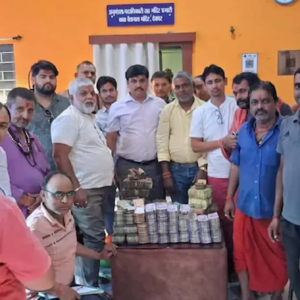 বৈদ্যনাথ মন্দিরের দানবাক্স খুলতেই চক্ষুচড়ক! ভারতীয় টাকার স্তূপে এ কী মিলল? তুঙ্গে রহস্য