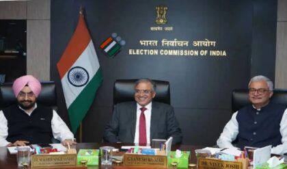 বঙ্গে ভোটের আগে কমিশনের কড়া দাওয়াই! বিশেষ পর্যবেক্ষকদের জন্য জারি হলো একগুচ্ছ নতুন নিয়ম