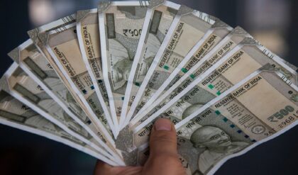 মাসে মাসে ৫০,০০০ টাকা নিশ্চিত আয়! ব্যাঙ্কে কত টাকা রাখলে কেল্লাফতে? দেখে নিন হিসেব