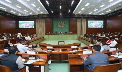 দেশজুড়ে তেলের হাহাকার? জল্পনা উড়িয়ে সর্বদলীয় বৈঠকে বড় অভয় দিল মোদী সরকার!