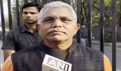 “মমতা মুসলিমদের জন্য কিছুই করেননি!” দিলীপ ঘোষের বিস্ফোরক মন্তব্যে তোলপাড় রাজ্য রাজনীতি!