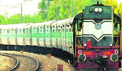 আর ছাড় নয়! রেললাইনে গরু-ছাগল চরলেই মালিকের বিপদ, বড়সড় পদক্ষেপের পথে ভারতীয় রেল