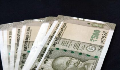 বেকারদের পোয়াবারো! ক্ষমতায় এলেই মাসে ৪০০০ টাকা ভাতা, মিলবে ২০ লক্ষের লোন!