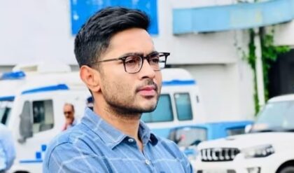 নওদাতে অভিষেকের সভার আগেই রণক্ষেত্র! চেয়ার ছোড়াছুড়ি, রক্তারক্তি কাণ্ড তৃণমূলের গোষ্ঠীদ্বন্দ্বে!