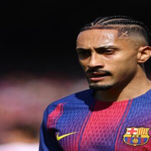 চ্যাম্পিয়ন্স লিগের আগে বার্সায় ‘রাফিনহা’ বিপর্যয়! ৫ সপ্তাহ মাঠের বাইরে ব্রাজিলীয় তারকা!