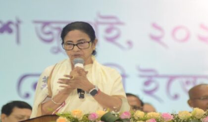 ‘আবার কি মারার প্ল্যান করছো?’ শাহের ‘ব্যান্ডেজ’ কটাক্ষে অগ্নিশর্মা মমতা, বিধানসভার আগে চরম পারদ পতন