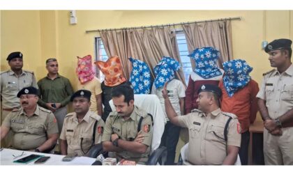 রক্তাক্ত গোষ্ঠীদ্বন্দ্ব: তৃণমূল কর্মীকে খুনের চেষ্টার অভিযোগ তৃণমূল নেতার বিরুদ্ধেই!