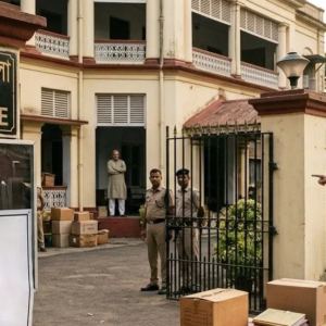 নতুনদের জায়গা দিচ্ছে না পুরনোরা? মালদা-জলপাইগুড়ির ডিএম বাংলো নিয়ে বিষ্ফোরক অভিযোগ, কড়া পদক্ষেপ সিইও-র!