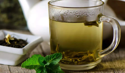 . ওজন কমাতে গ্রিন টি কি সেরা সমাধান? চর্বি ঝরাতে এর কার্যকারিতা ও সঠিক নিয়ম জানুন