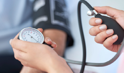 হঠাৎ প্রেসার লো? আতঙ্কিত না হয়ে দ্রুত করুন এই ৫ কাজ, প্রাণ বাঁচাবে বিশেষজ্ঞের এই পরামর্শ!