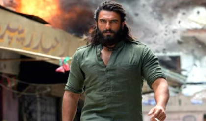 “১০০০ কোটির অর্ধেকই আসবে রাকেশ জির দৌলতে!” ভরা সেটে বর্ষীয়ান অভিনেতাকে কুর্নিশ রণবীর সিংয়ের