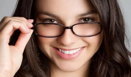 চশমার দাগে মুখশ্রী মলিন? নাকের দুই পাশের জেদি কালো দাগ দূর করার সহজ ঘরোয়া উপায়