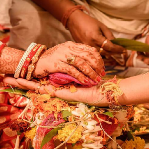 হাতের রেখাতেই লুকিয়ে আপনার বিয়ের গোপন তথ্য! একটি না দুটি—কয়টি বিয়ে আপনার ভাগ্যে?