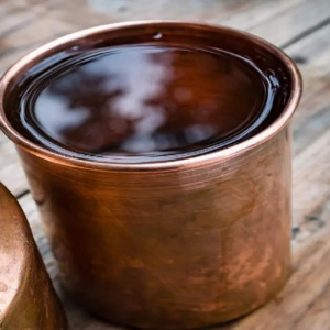 তামার পাত্রে জল খাচ্ছেন? অজান্তেই কি বিষপান করছেন নাকি অমৃত? জেনে নিন আসল সত্য!