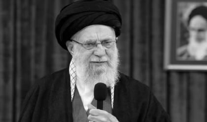 খামেনেই নিধনের প্রতিবাদে যোগী রাজ্যে ‘অকাল মহরম’! শরীর রক্তাক্ত করে কিশোরদের শিউরে ওঠা মাতম