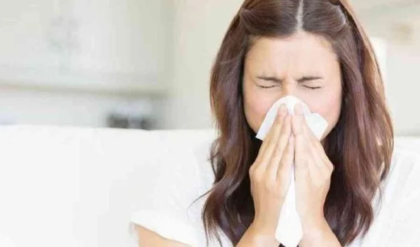 খুসখুসে কাশির চোটে নাজেহাল? ম্যাজিকের মতো কাজ করবে এই ৩টি ঘরোয়া হ্যাকস!