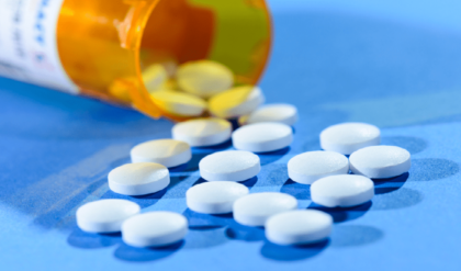 ব্যথানাশক কি আসলে বিষ? চিকিৎসকের পরামর্শ ছাড়া পেইনকিলার খেলে যা ঘটবে জানলে শিউরে উঠবেন!