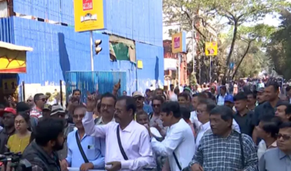 ডিএ-র দাবিতে রণক্ষেত্র রাজ্য! সরকারি কর্মীদের হুঙ্কার, “২০২৬-এ সরকার বদলাবই”