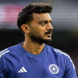 “অক্ষরকে বাদ দেওয়াটা আমার ভুল ছিল!” বিশ্বকাপ জয়ের নেপথ্যের এক অজানা গল্প