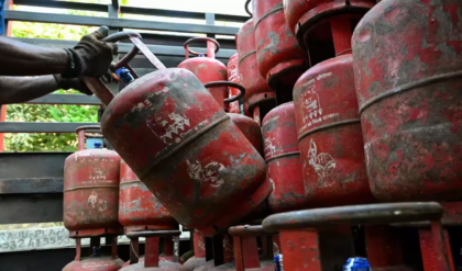 রান্নাঘরের মাঝপথে গ্যাস শেষ? জেনে নিন সিলিন্ডারে কতটা গ্যাস আছে বোঝার সহজ কৌশল