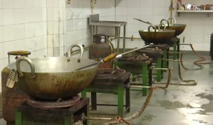 আকাশছোঁয়া দাম, তবু মিলছে না বাণিজ্যিক গ্যাস! তীব্র সঙ্কটে শহরের বিভিন্ন ক্যান্টিন