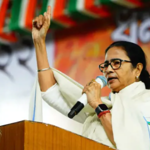 আর শুধু হুঁশিয়ারি নয়, এবার সরাসরি অ্যাকশন! মুখ্য নির্বাচন কমিশনারের বিরুদ্ধে ইমপিচমেন্ট আনছে তৃণমূল