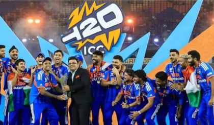 বিশ্বকাপ ফাইনাল শেষে জোড়া ধাক্কা; আটকে পড়লেন তারকা ক্রিকেটাররা, জরিমানা অর্শদীপের!