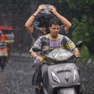 সপ্তাহের শুরুতেই দুর্যোগ! কোথায় কোথায় আজ ঝোড়ো হাওয়াসহ বৃষ্টির পূর্বাভাস?