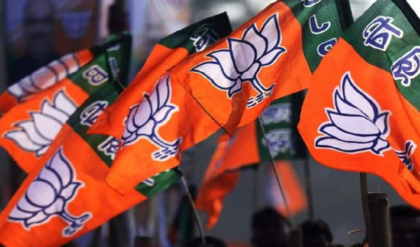 চাকরি দেওয়ার নামে টাকা আত্মসাৎ! বিজেপি নেতার নামে পোস্টার ঘিরে তুঙ্গে বিতর্ক