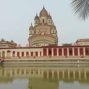 ১৭০ বছর ধরে গঙ্গার বালিতে দাঁড়িয়ে দক্ষিণেশ্বর! ধসে না পড়ার আসল রহস্য কী?