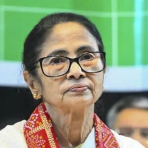 কমিশনের নিয়মে ‘অলাভজনক পদ’ ছাড়লেন মমতা বন্দ্যোপাধ্যায়, প্রশাসনে কি রদবদল?
