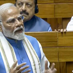 মহিলা সংরক্ষণ বিলে বিরোধীদের ‘ব্ল্যাঙ্ক চেক’ দিলেন মোদী! সংসদে দাঁড়িয়েই দিলেন মোক্ষম জবাব