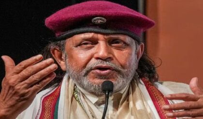 “তৃণমূলের ‘মূল’ থাকবে না, শুধু ঘাস পড়ে থাকবে!” ভোটের মুখে মহাগুরুর গর্জনে তোলপাড় বঙ্গ রাজনীতি