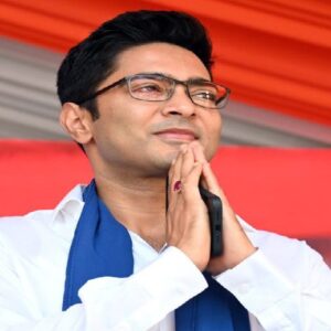 ‘যে যে ভাষা বোঝেন, অভিষেক সেই ভাষাতেই জবাব দেবে!’ পটাশপুর-ভগবানপুরে দাঁড়িয়ে নাম না করে কাকে বিঁধলেন অভিষেক?