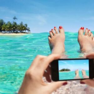 সোশ্যাল মিডিয়ায় জনপ্রিয় হচ্ছে ‘ফিট ফটো’ ট্রেন্ড! আয়ের লোভে আইনি জালে জড়াবেন না তো?