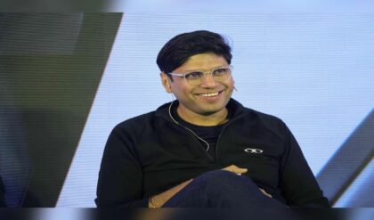 লেন্সকার্টে টিপ ও সিঁদুর নিষিদ্ধ? ড্রেস কোড নিয়ে বিতর্কের ঝড়ে সাফাই দিলেন পীযূষ বনশল