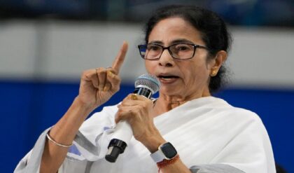 “ভোটের ৪৮ ঘণ্টা আগেও ভোটার তালিকায় নাম?”- সুপ্রিম রায়ের পর কর্মীদের যে টাস্ক দিলেন মমতা!