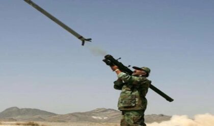 আমেরিকার আকাশপথে কি এবার যবনিকাপাত? ইরানের হাতে এল এমন এক ‘গোপন’ অস্ত্র, যা মাটিতে নামাবে মার্কিন যুদ্ধবিমানকে!