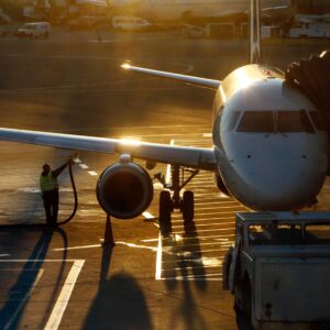 হাতের কাছেই কি চরম জ্বালানি সংকট? বন্ধ হতে পারে বিমান চলাচল!