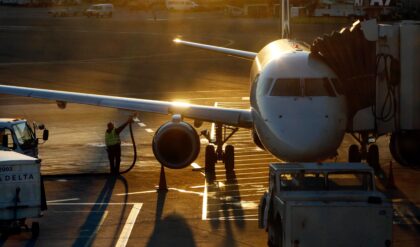 হাতের কাছেই কি চরম জ্বালানি সংকট? বন্ধ হতে পারে বিমান চলাচল!