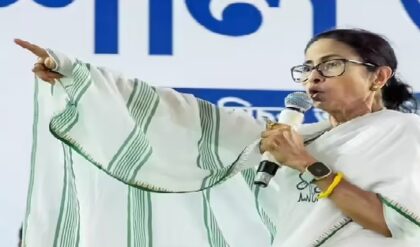 “মুসলিম দেখলেই ভোট কাটো!” মালদার সভা থেকে শাহ-র বিরুদ্ধে বিস্ফোরক অভিযোগ মমতার “মুসলিম দেখলেই ভোট কাটো!” মালদার সভা থেকে শাহ-র বিরুদ্ধে বিস্ফোরক অভিযোগ মমতার