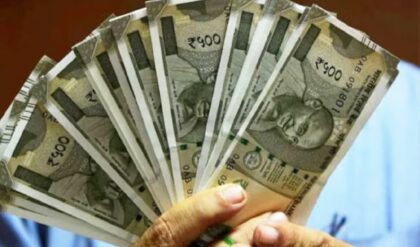 এপ্রিল পার হতে চলল, নেই ডিএ-র দেখা! অষ্টম পে কমিশনের জটেই কি আটকে কেন্দ্রীয় কর্মীদের মহার্ঘ ভাতা?