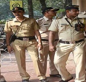 নগদ টাকা থেকে নেশার সামগ্রী— বাংলায় উদ্ধার ৪২৭ কোটির ‘বেআইনি সম্পদ’, অ্যাকশনে নির্বাচন কমিশন