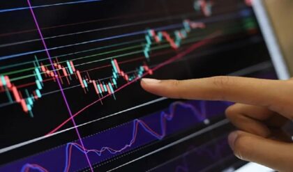 নিফটি পেরোল ২৪,৩৫০-এর গণ্ডি! টাটা-আম্বানিকে টেক্কা দিয়ে বাজিমাত করল এই FMCG স্টকগুলো