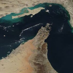 নতিস্বীকার করল ইরান? ট্রাম্পের দূতিয়ালিতে যুদ্ধবিরতি হতেই বাণিজ্যিক জাহাজের জন্য উন্মুক্ত জলপথ