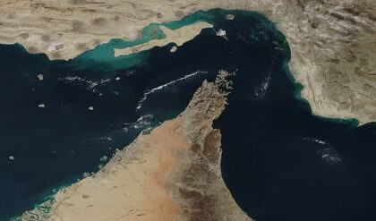 নতিস্বীকার করল ইরান? ট্রাম্পের দূতিয়ালিতে যুদ্ধবিরতি হতেই বাণিজ্যিক জাহাজের জন্য উন্মুক্ত জলপথ