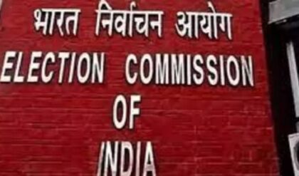 ভোটের মুখে আইনি বিপাকে মইদুল-শান্তিরঞ্জনরা, হেয়ার স্ট্রিট থানায় ই-মেল করে কী জানালেন তাঁরা?